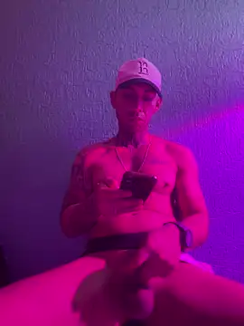 Alexandrei online show from February 14, 2026, 11:32 am