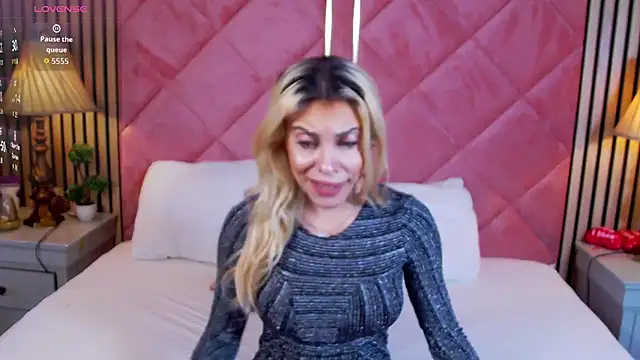 Snapshot of LaraAddison chatting on September 26, 2025, 5:36 am LaraAddison online show from September 26, 2025, 5:36 am