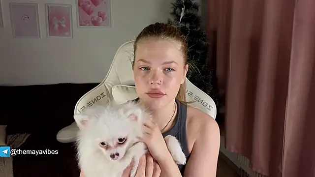 Snapshot of Maya_Rave chatting on January 10, 2026, 3:24 am Maya Rave online show from January 10, 2026, 3:24 am