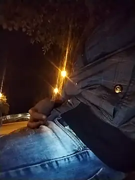 mehdi-l7away online show from April 23, 2026, 11:39 pm