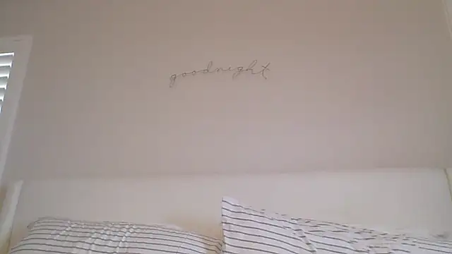 mixedasiangirl online show from February 25, 2026, 8:52 pm