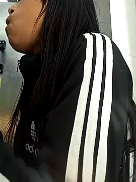 Snapshot of bonnie_18x chatting on November 7, 2025, 11:52 pm bonnie 18x online show from November 7, 2025, 11:52 pm