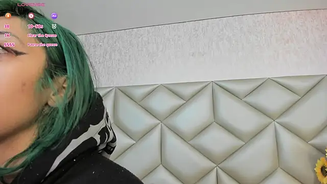 Snapshot of Im_gaia chatting on November 28, 2025, 12:27 pm Im gaia online show from November 28, 2025, 12:27 pm