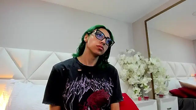 Snapshot of Im_gaia chatting on March 20, 2025, 1:15 pm Im gaia online show from March 20, 2025, 1:15 pm