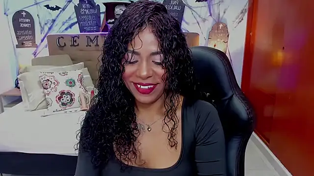 Snapshot of Edelaine_rogers chatting on October 28, 2025, 4:46 am Edelaine rogers online show from October 28, 2025, 4:46 am