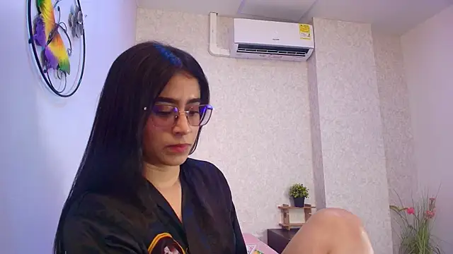 Amy wats0n online show from November 21, 2025, 7:02 pm