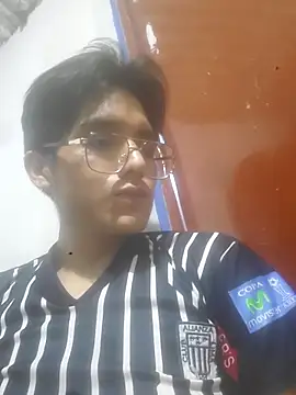 Snapshot of HardDick2 chatting on May 3, 2026, 10:46 pm HardDick2 online show from May 3, 2026, 10:46 pm