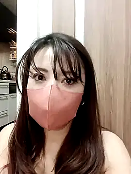 Snapshot of Mirika555 chatting on February 12, 2025, 2:24 am Mirika555 online show from February 12, 2025, 2:24 am