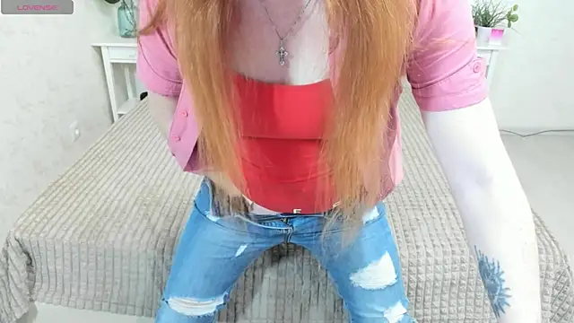 BettyBloom69 online show from February 26, 2025, 4:19 am