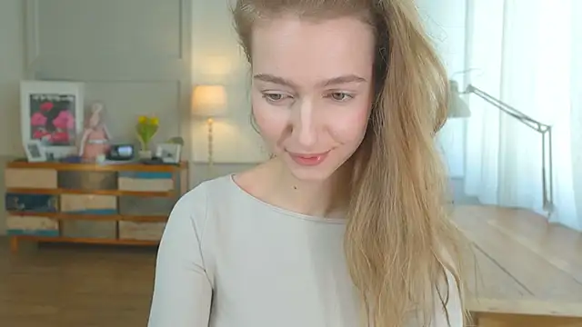 Snapshot of solar_bella chatting on February 2, 2025, 11:07 am solar bella online show from February 2, 2025, 11:07 am