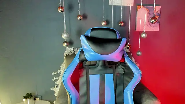 Cami  Smiith online show from December 6, 2024, 3:13 am