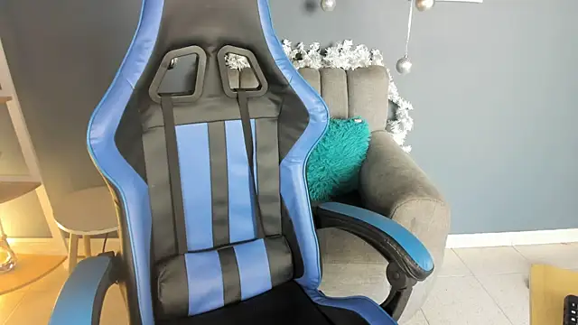 Cami  Smiith online show from December 1, 2024, 4:34 pm