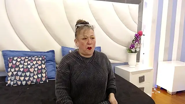 Snapshot of MeryLands chatting on December 16, 2025, 11:58 am MeryLands online show from December 16, 2025, 11:58 am