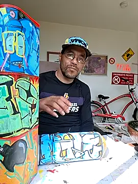 mileflav0r online show from May 13, 2026, 8:21 am
