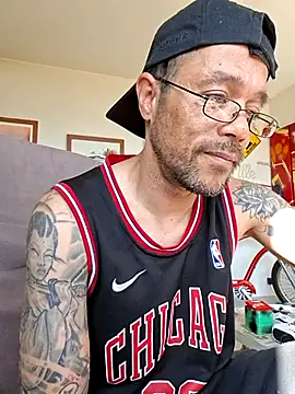 mileflav0r online show from May 8, 2026, 8:18 am