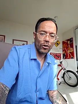 mileflav0r online show from May 9, 2026, 7:56 am