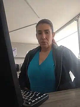 Snapshot of Perla_Franco chatting on June 11, 2026, 6:27 pm Perla Franco online show from June 11, 2026, 6:27 pm