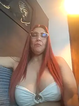Snapshot of Perla_Franco chatting on April 18, 2026, 6:38 am Perla Franco online show from April 18, 2026, 6:38 am