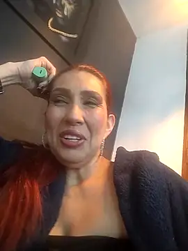 Snapshot of Perla_Franco chatting on April 24, 2026, 6:37 am Perla Franco online show from April 24, 2026, 6:37 am