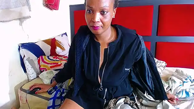 MaximTease24 online show from February 1, 2026, 10:52 pm