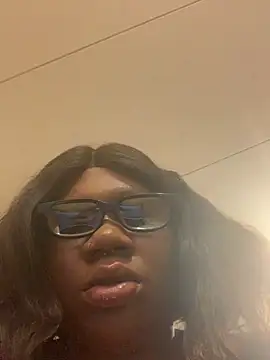 Snapshot of bonbonaumiel chatting on January 5, 2025, 2:17 am bonbonaumiel online show from January 5, 2025, 2:17 am