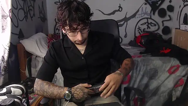 Snapshot of Dereck_Dickson chatting on December 21, 2025, 2:41 pm Dereck Dickson online show from December 21, 2025, 2:41 pm