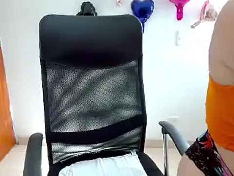 miss evoleth2 online show from September 9, 2025, 8:18 pm