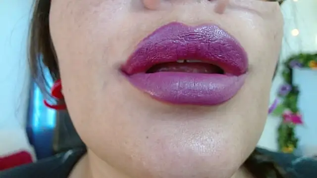 miss evoleth2 online show from April 16, 2026, 9:39 pm