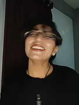 Snapshot of Lucy_Chery chatting on July 25, 2026, 12:40 am Lucy Chery online show from July 25, 2026, 12:40 am