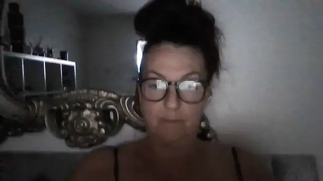 Tillieuk online show from July 19, 2026, 9:44 pm