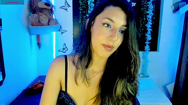 queen-natty online show from July 3, 2026, 2:40 am