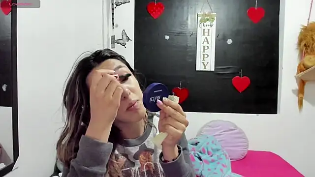 Snapshot of queen-natty chatting on January 20, 2025, 4:21 am queen-natty online show from January 20, 2025, 4:21 am