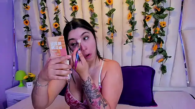 Snapshot of Lucy_Anall_ chatting on February 11, 2025, 11:54 pm Lucy Anall online show from February 11, 2025, 11:54 pm