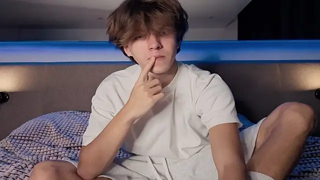 Snapshot of braxiboy chatting on January 11, 2026, 8:38 pm braxiboy online show from January 11, 2026, 8:38 pm