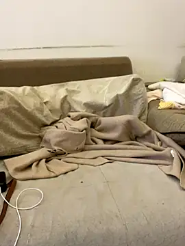 Snapshot of Bella0815 chatting on November 9, 2025, 9:02 am Bella0815 online show from November 9, 2025, 9:02 am