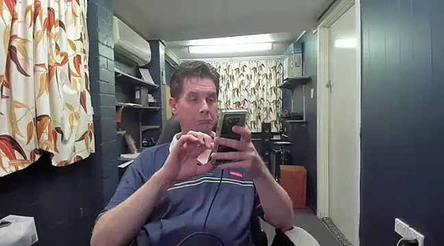 Snapshot of tilobinder chatting on December 4, 2024, 5:05 pm tilobinder online show from December 4, 2024, 5:05 pm