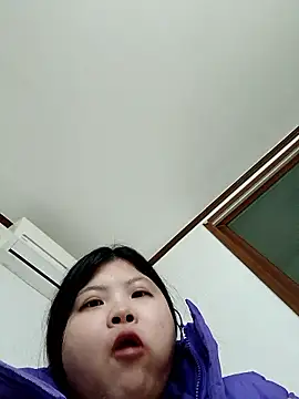 Snapshot of hello098712 chatting on December 3, 2025, 9:31 am hello098712 online show from December 3, 2025, 9:31 am