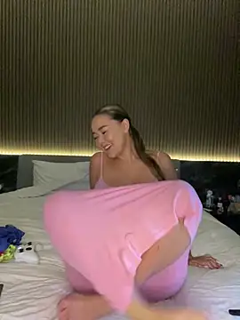 Snapshot of mayakitsune69 chatting on February 1, 2026, 9:51 am mayakitsune69 online show from February 1, 2026, 9:51 am