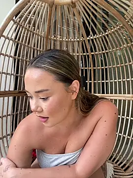 Snapshot of mayakitsune69 chatting on February 15, 2026, 10:25 am mayakitsune69 online show from February 15, 2026, 10:25 am