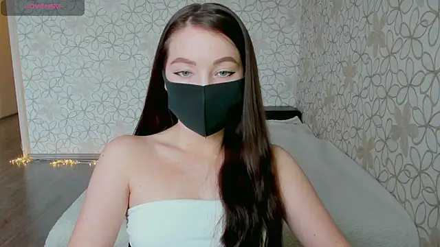 Lissa Cristal online show from April 8, 2026, 8:38 am