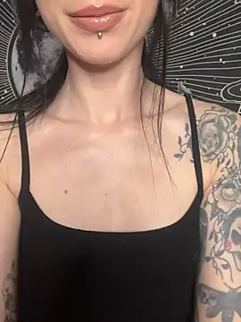 MissMidnightUK online show from May 21, 2026, 11:13 pm