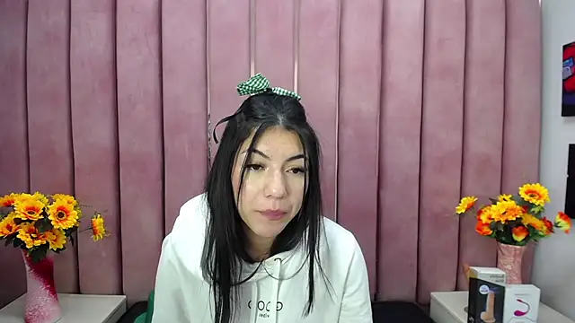 Poly Sasha  online show from March 18, 2025, 6:28 am