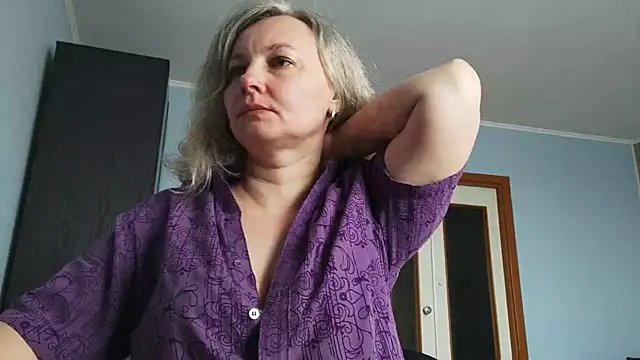 EdithManning online show from March 19, 2026, 7:41 am