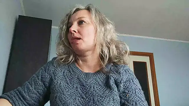 Snapshot of EdithManning chatting on April 23, 2026, 1:02 pm EdithManning online show from April 23, 2026, 1:02 pm
