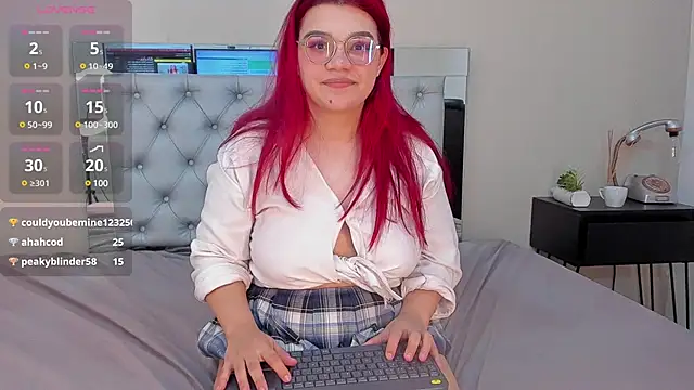 Snapshot of Osiris_rusos chatting on December 17, 2024, 5:47 pm Osiris rusos online show from December 17, 2024, 5:47 pm