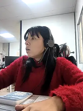 Snapshot of maria_lasexy chatting on April 16, 2026, 3:35 pm maria lasexy online show from April 16, 2026, 3:35 pm