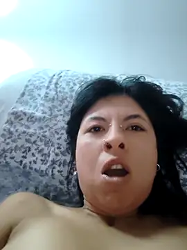 Snapshot of maria_lasexy chatting on April 4, 2026, 11:06 am maria lasexy online show from April 4, 2026, 11:06 am