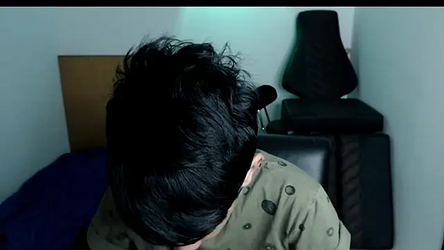 Snapshot of Zack_Kingg chatting on February 26, 2026, 3:45 pm Zack Kingg online show from February 26, 2026, 3:45 pm