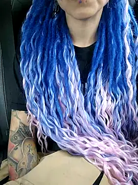 Snapshot of EdgesOfReality chatting on October 7, 2025, 12:17 pm EdgesOfReality online show from October 7, 2025, 12:17 pm