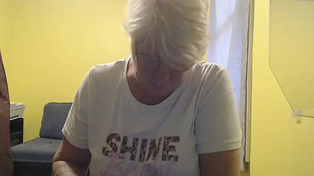 Snapshot of canadiancougar1965 chatting on November 20, 2025, 2:07 pm canadiancougar1965 online show from November 20, 2025, 2:07 pm